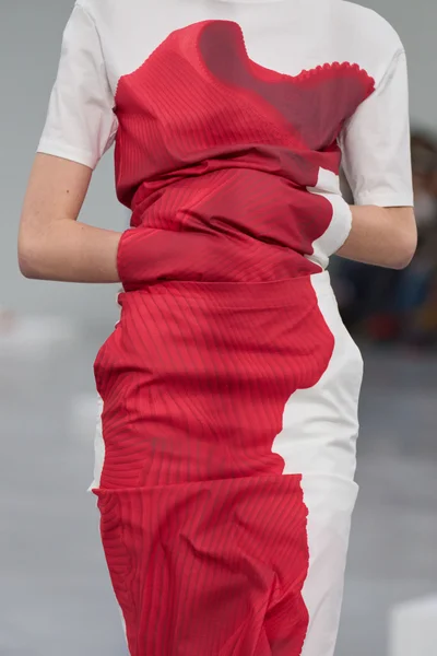 Look 2
